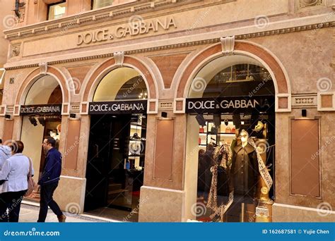 dolce gabbana uomo veroba|Dolce&Gabbana Boutique in Verona Via Mazzini 29.